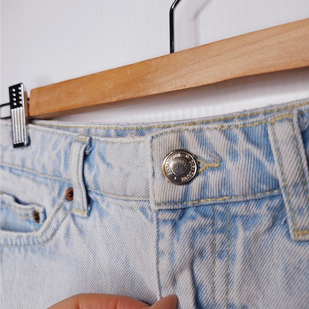 Zara Cut Off Denim Jean Shorts High Rise Women 4 Light Wash Distressed Festival - Picture 4 of 8